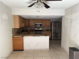 Photo #2: 2688761 Listing 