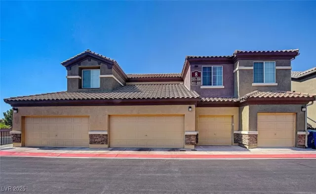 MLS: 2688774 Condo For Sale