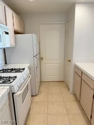 Photo #5: 2688777 Listing 