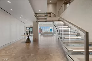 Photo #3: 2688785 Listing 