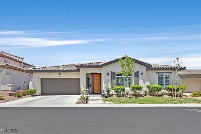 MLS: 2688791 Condo For Sale