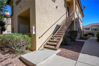 Photo #3: 2688793 Listing