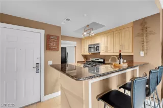 Photo #1: 2688845 Listing