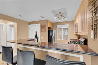 Photo #5: 2688845 Listing