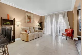 Photo #6: 2688845 Listing