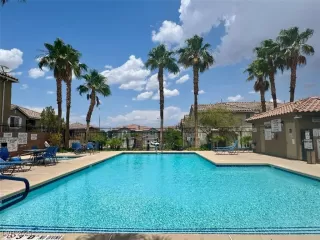 More Details about MLS # 2688849 : 1370 CRYSTAL HILL LANE 3