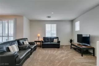 Photo #3: 2688849 Listing