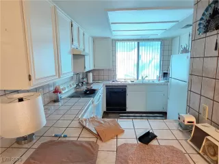 Photo #5: 2688855 Listing