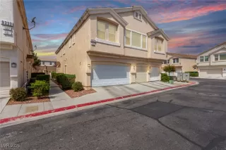 Photo #1: 2688857 Listing