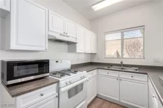 Photo #6: 2688857 Listing