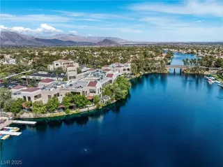 Photo #3: 2688881 Listing 