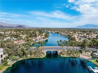 Photo #4: 2688881 Listing 