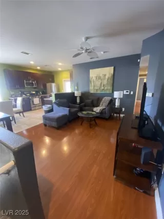 Photo #2: 2688894 Listing 