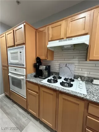 Photo #3: 2688895 Listing 