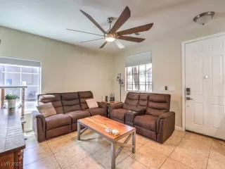 Photo #3: 2688908 Listing