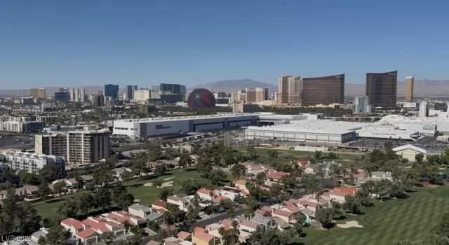 MLS: 2688920 Condo For Sale