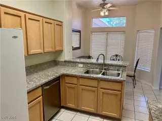 Photo #4: 2688956 Listing 