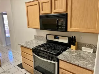 Photo #5: 2688956 Listing 