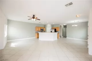 Photo #5: 2688972 Listing