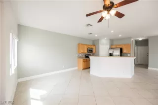 Photo #6: 2688972 Listing