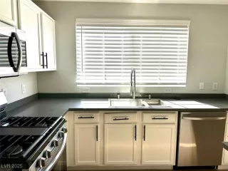 Photo #3: 2688979 Listing 
