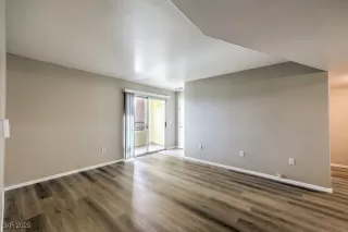 Photo #6: 2688981 Listing 