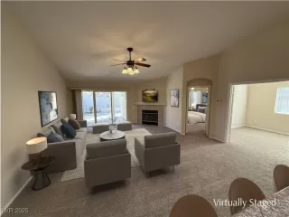 Photo #2: 2688986 Listing 