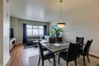 Photo #2: 2688988 Listing