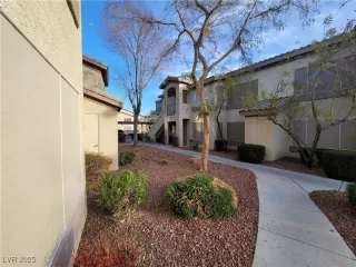 Photo #1: 2689011 Listing