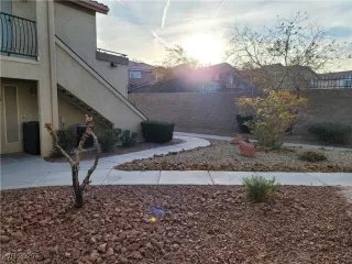 Photo #3: 2689011 Listing