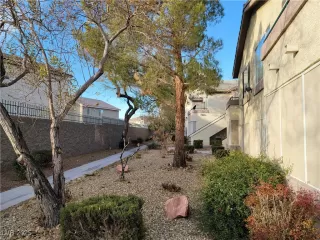 Photo #4: 2689011 Listing