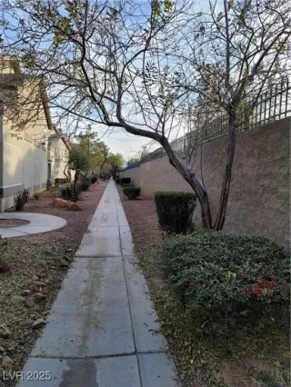 Photo #5: 2689011 Listing