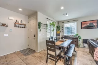 Photo #4: 2689012 Listing