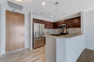 Photo #3: 2689017 Listing 