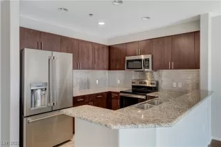 Photo #4: 2689017 Listing 