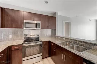 Photo #5: 2689017 Listing 