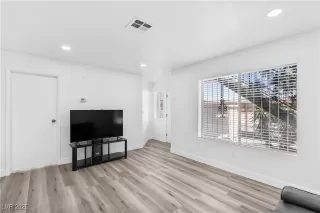 Photo #6: 2689024 Listing 