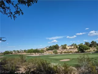 Photo #5: 2689045 Listing 