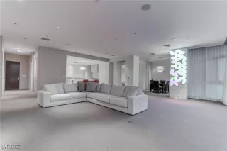 Photo #3: 2689083 Listing