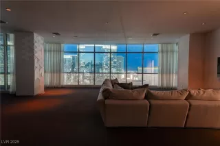 Photo #5: 2689083 Listing