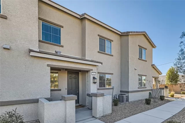 MLS: 2689112 Condo For Sale