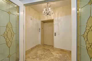 Photo #4: 2689115 Listing