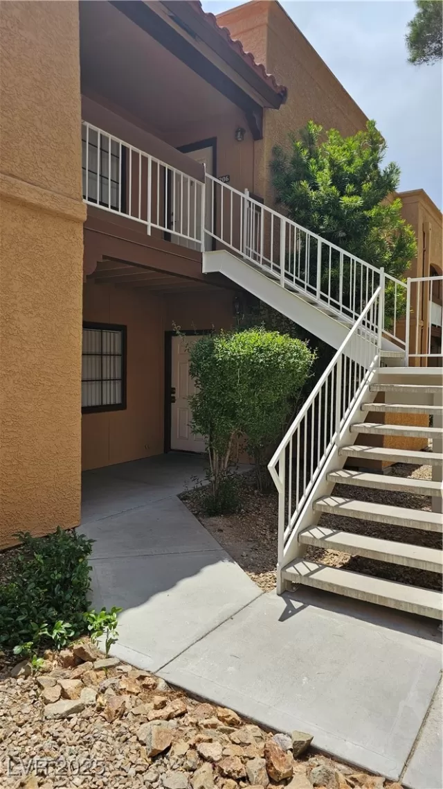 MLS: 2689119 Condo For Sale