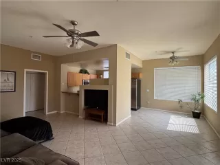 Photo #4: 2689125 Listing 