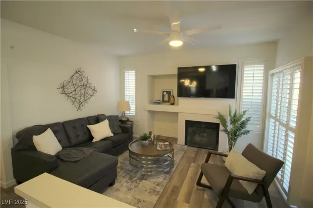 MLS: 2689139 Condo For Sale