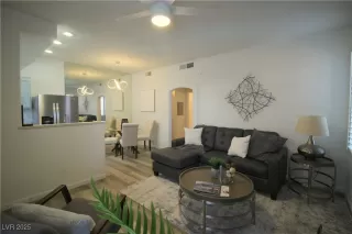 Photo #4: 2689139 Listing 