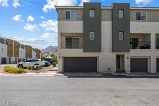 Photo #1: 2689155 Listing 