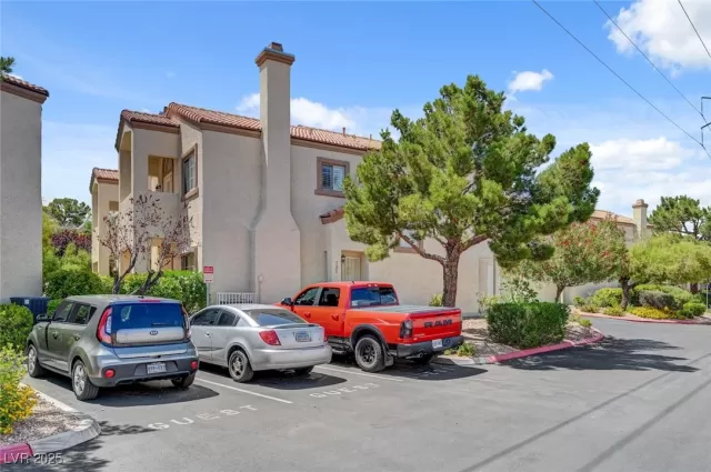 MLS: 2689169 Condo For Sale