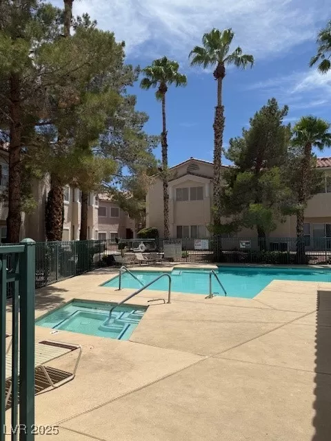 MLS: 2689181 Condo For Sale