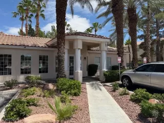 Photo #2: 2689181 Listing 